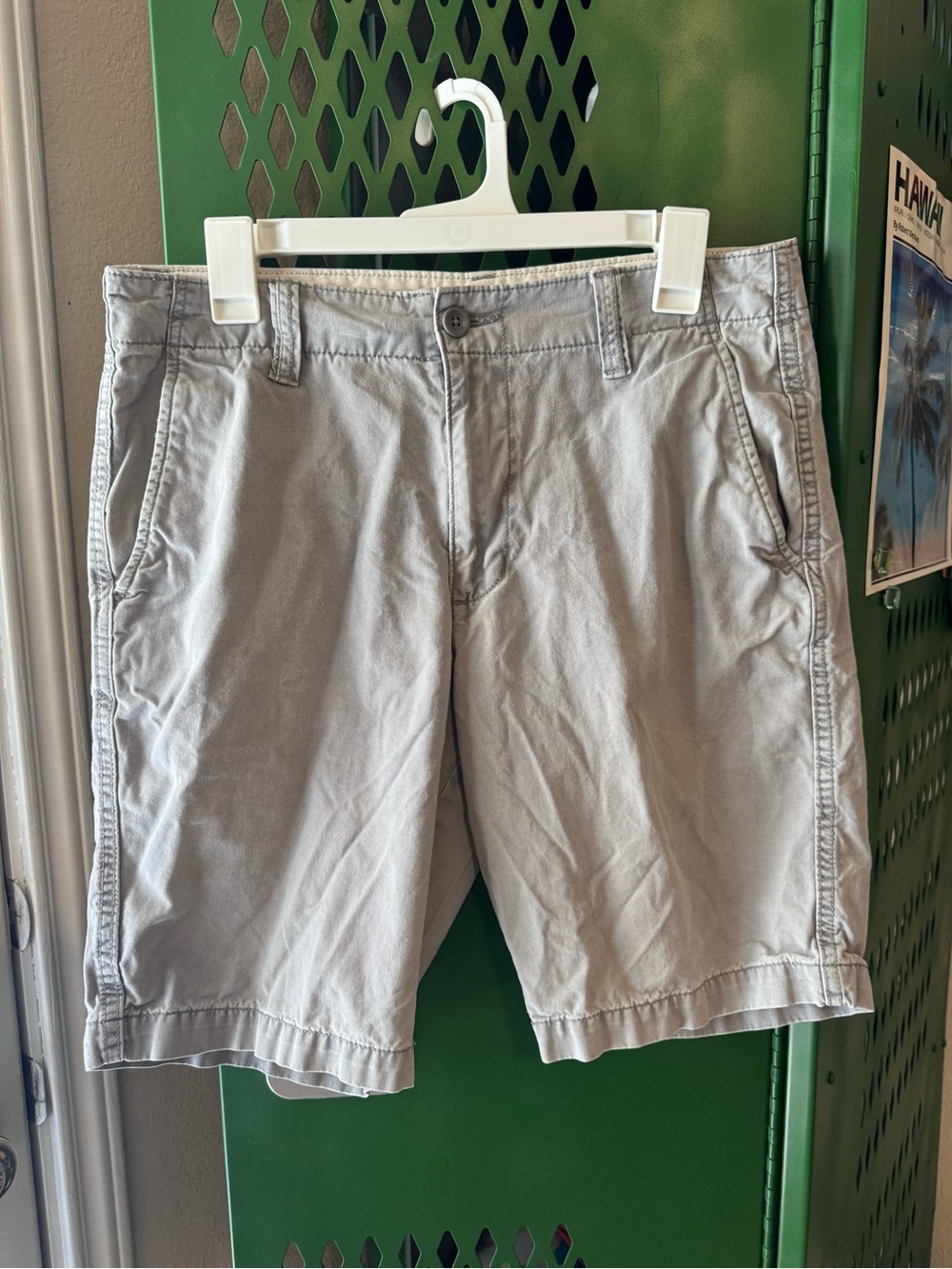 Old Navy Men’s Light Gray Shorts